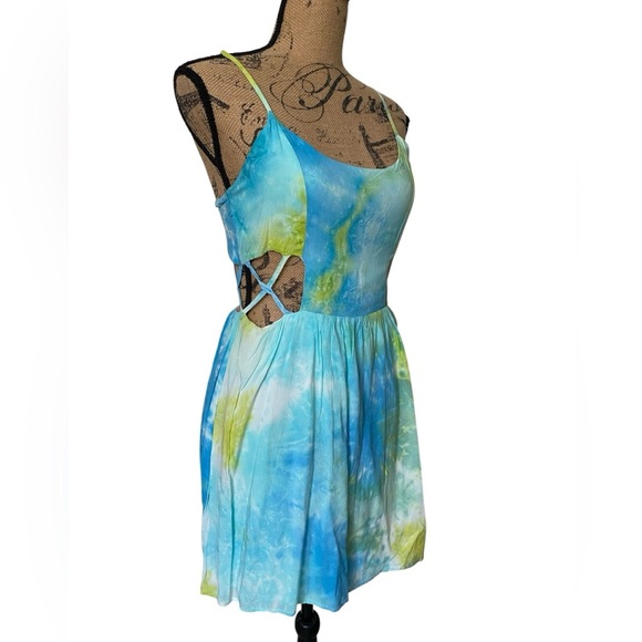 Cotton Candy Tie Dye Blue Green Cut Out Summer Mini Dress Size Medium - Picture 2 of 16